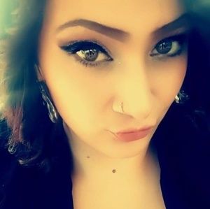 Meet your Posher, Cassie